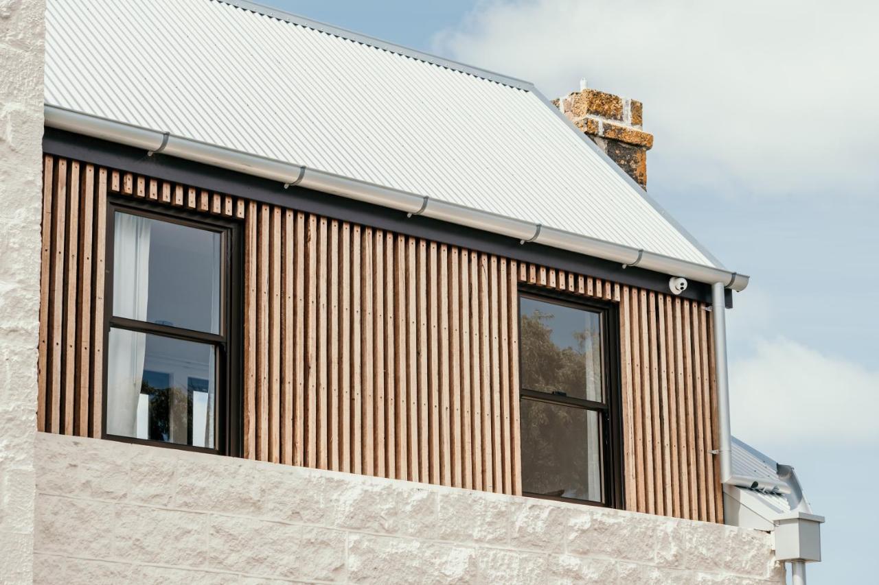 The Oak & Anchor Hotel Port Fairy Buitenkant foto The exterior of the building
